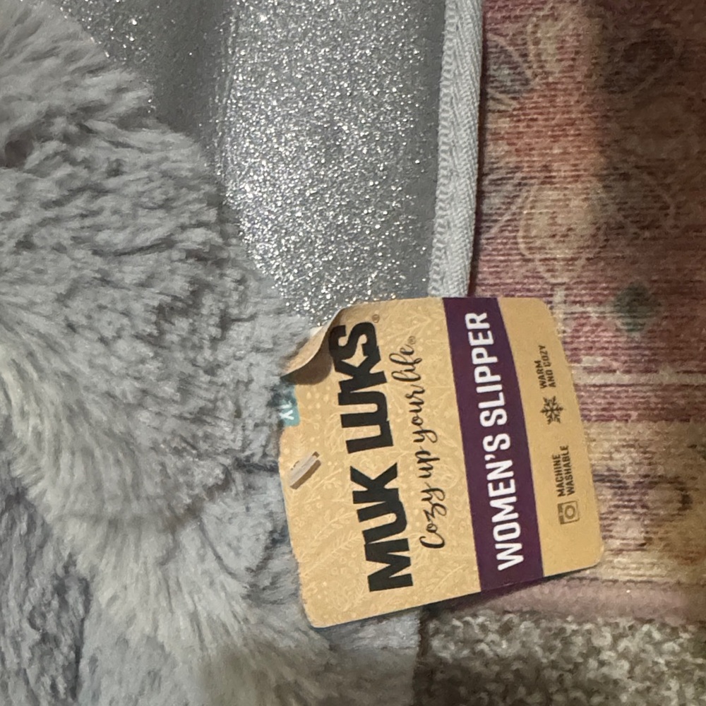 Women's Gray Sparkle Fuzzy Slip-On Slippers - Picture 3 of 4